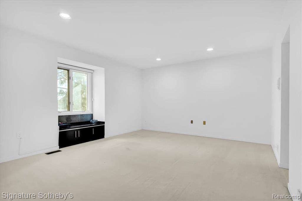 4156 Marlwood Drive, West Bloomfield, MI 48323 — Photo 15