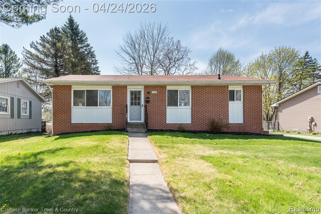 707 Glenwyth Road, Brighton, MI 48116 — front exterior