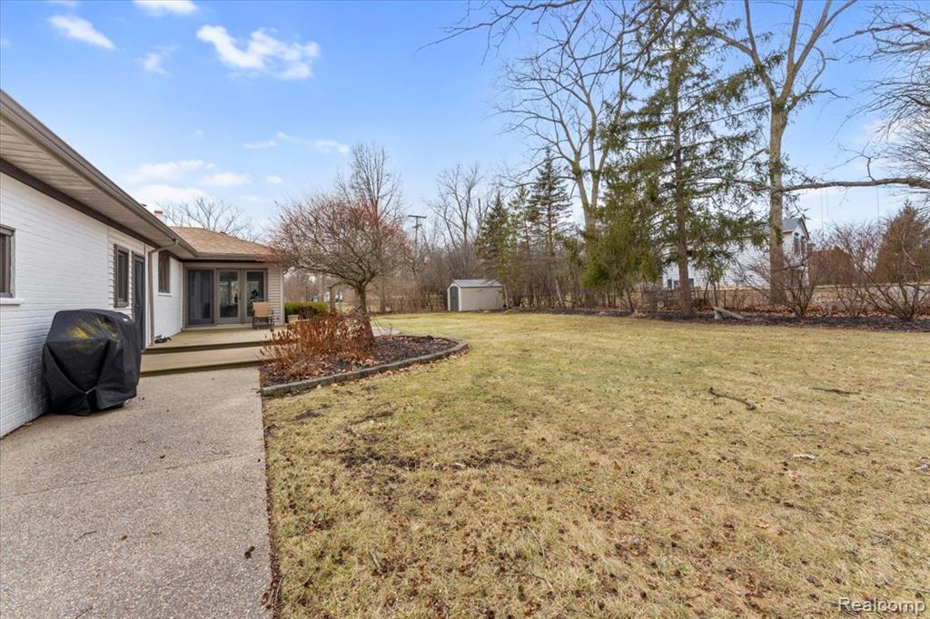 21524 THOROFARE Road, Grosse Ile, MI 48138 — Photo 23