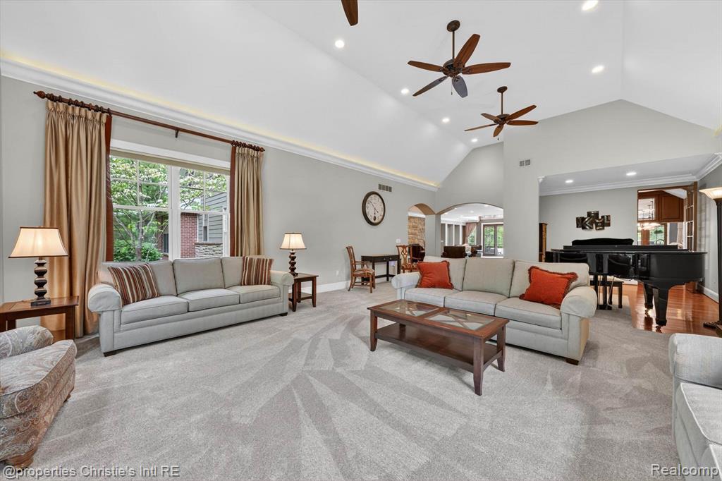 1330 Oxford Road, Beverly Hills, MI 48304 — Photo 11