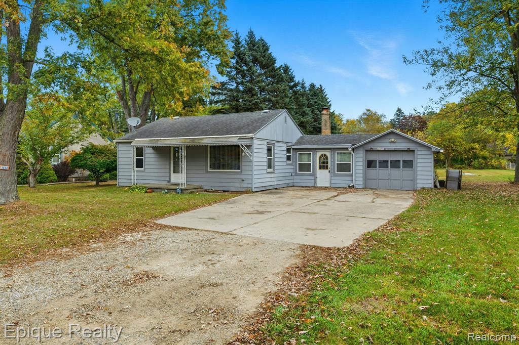 3560 Milton Road, Fort Gratiot, MI 48059 — Photo 2