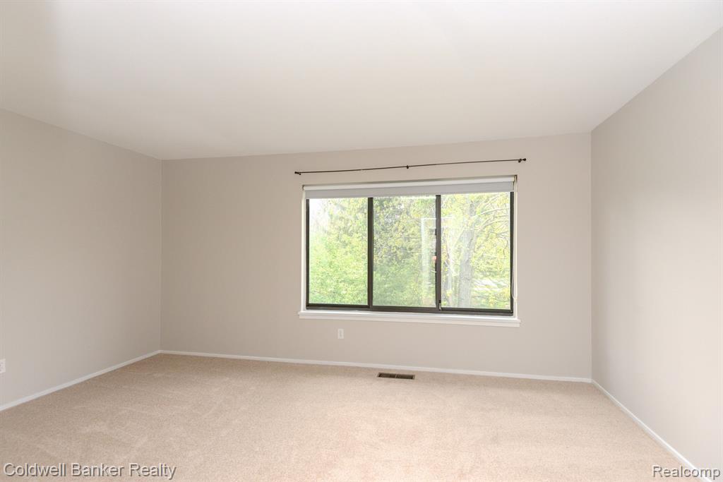 759 PENINSULA, Ann Arbor, MI 48105 — Photo 29