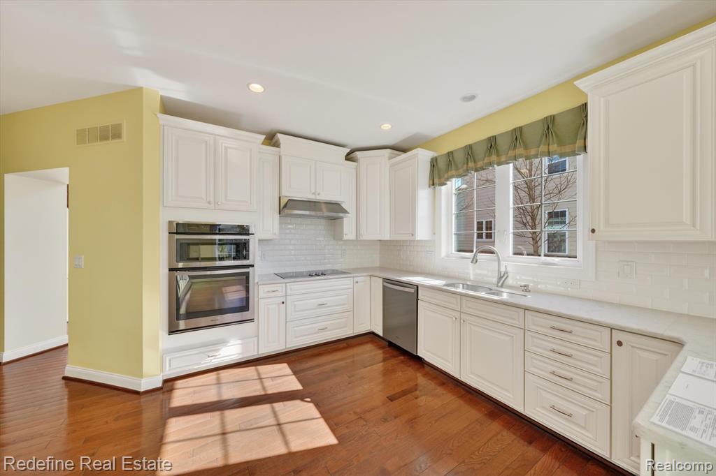 42896 Cardinal Way, Novi, MI — Photo 11