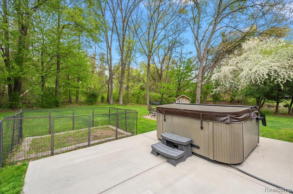 607 Salus Drive, Waterford, MI 48327 — Photo 40
