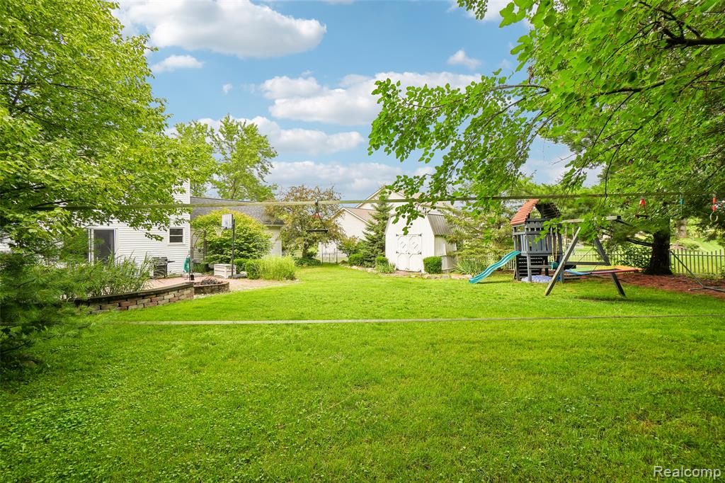 696 Vincent Street, Pinckney, MI 48169 — Photo 48
