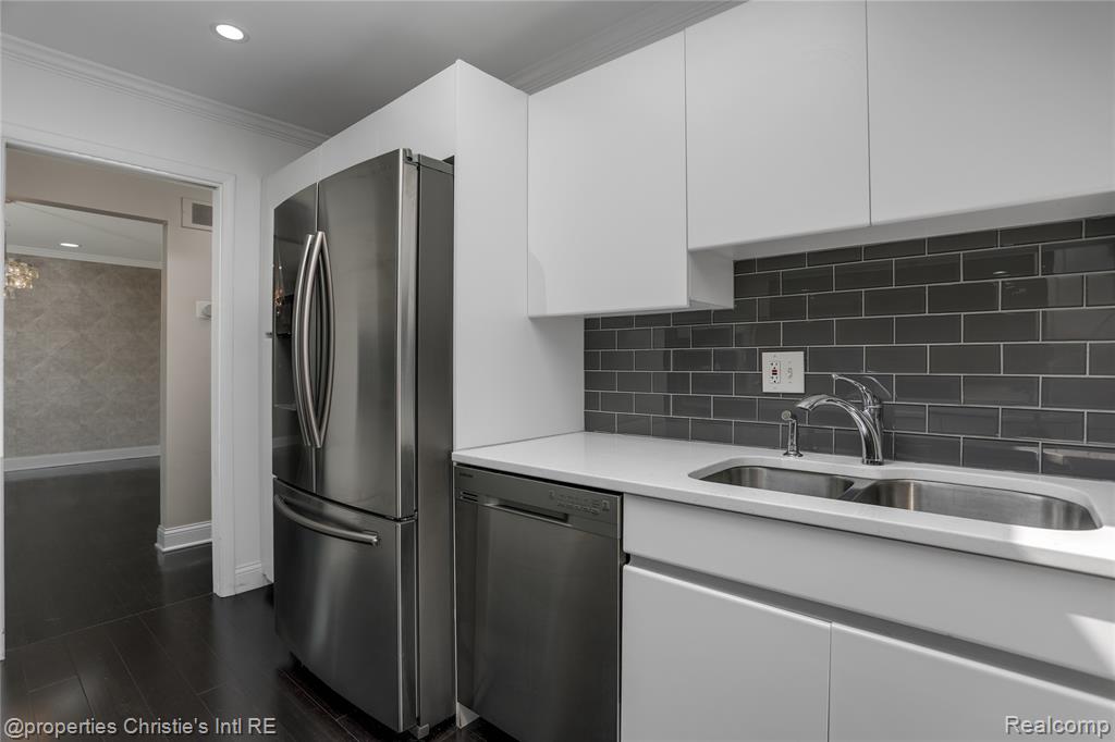 2021 Hyde Park Drive, Detroit, MI 48207 — Photo 14