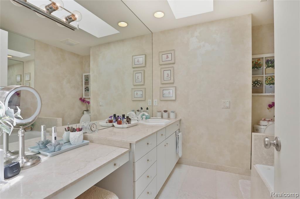 4070 Cross Road, White Lake, MI — Photo 17