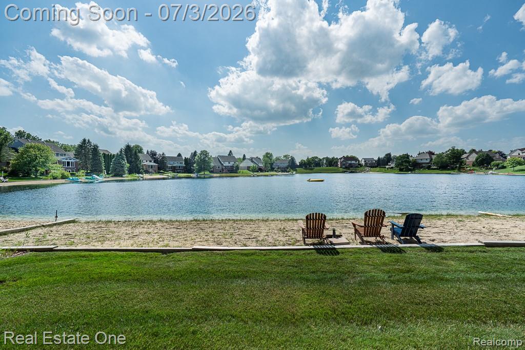 6489 Shoreline Drive, Troy, MI 48085 — Photo 43