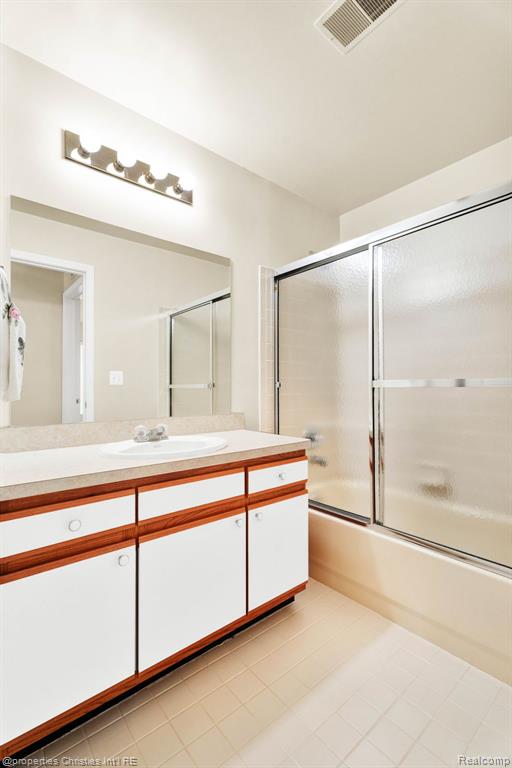16832 Glenmoor Boulevard, Macomb, MI 48044 — Photo 17