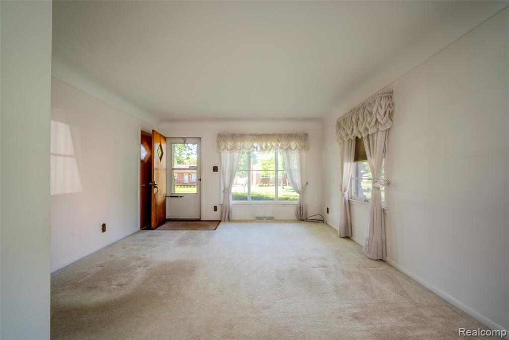 4120 Baybrook Drive, Waterford, MI 48329 — Photo 3