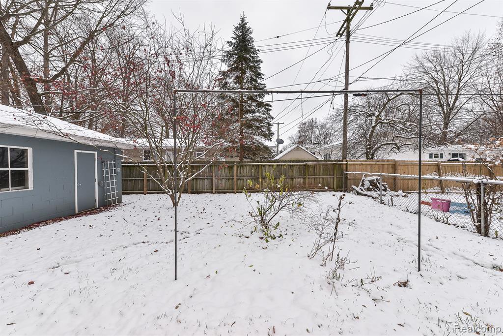 336 BEACHWAY Street, Whitmore Lake, MI 48189 — Photo 6