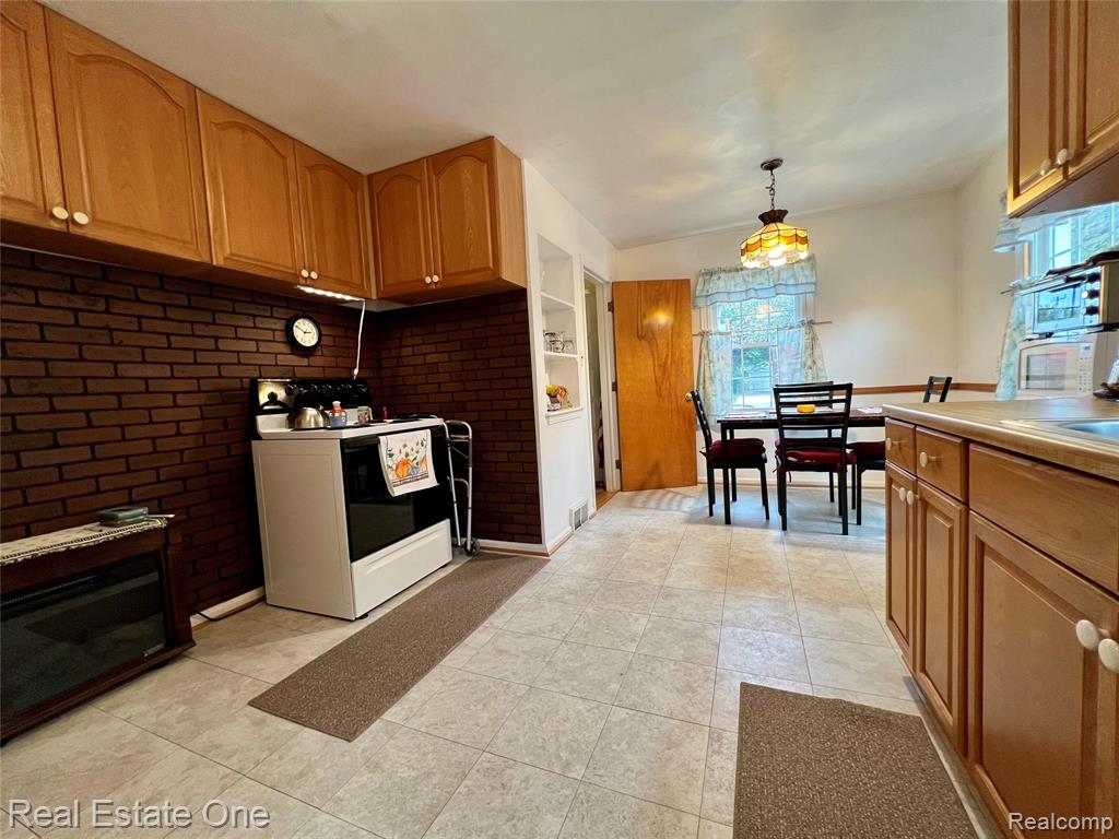 6540 Osage Avenue, Allen Park, MI 48101 — Photo 11