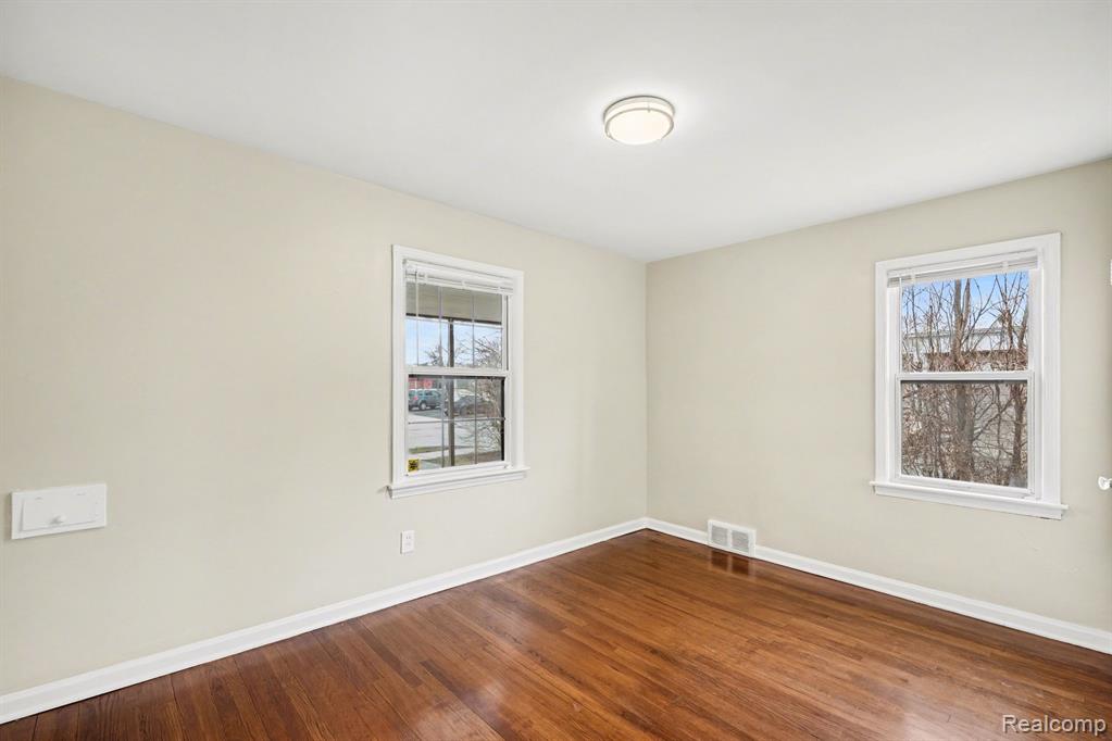 23031 Republic Avenue, Oak Park, MI 48237 — Photo 12