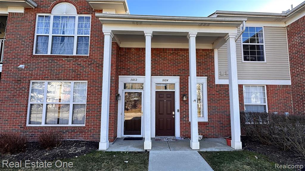 16012 MORNINGSIDE, Northville, MI 48168 — Photo 2