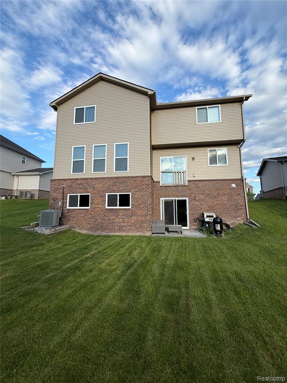 55810 WORLINGTON Lane, South Lyon, MI 48178 — Photo 2