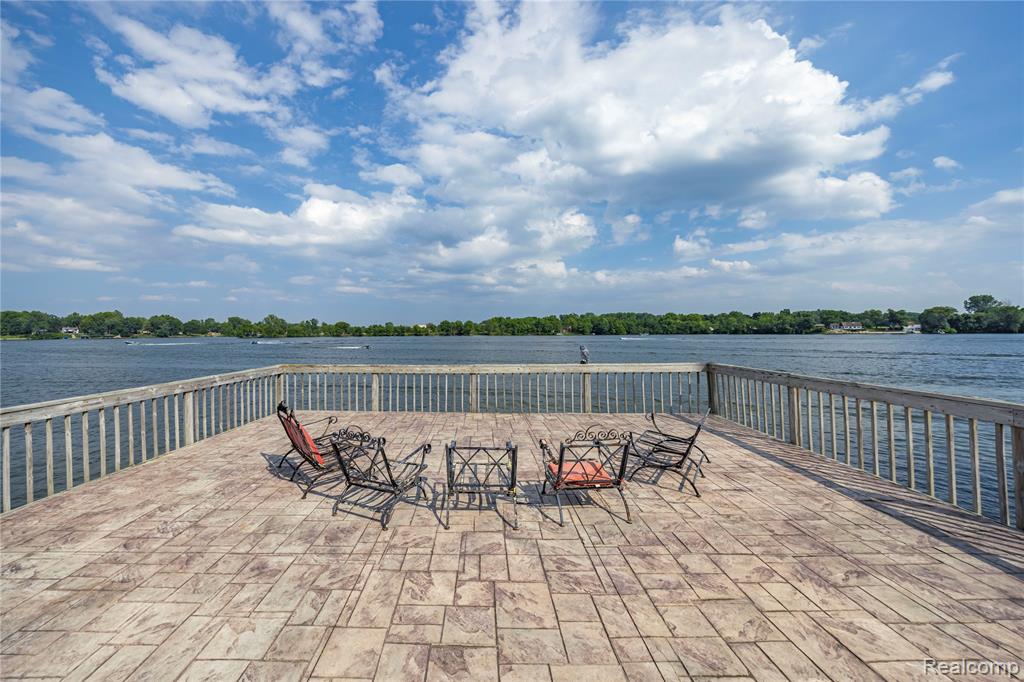 42195 Kouza Court, Belleville, MI 48111 — Photo 23