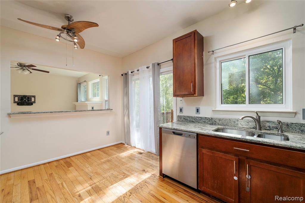 550 Concord Drive, 75, Canton, MI 48188 — Photo 9