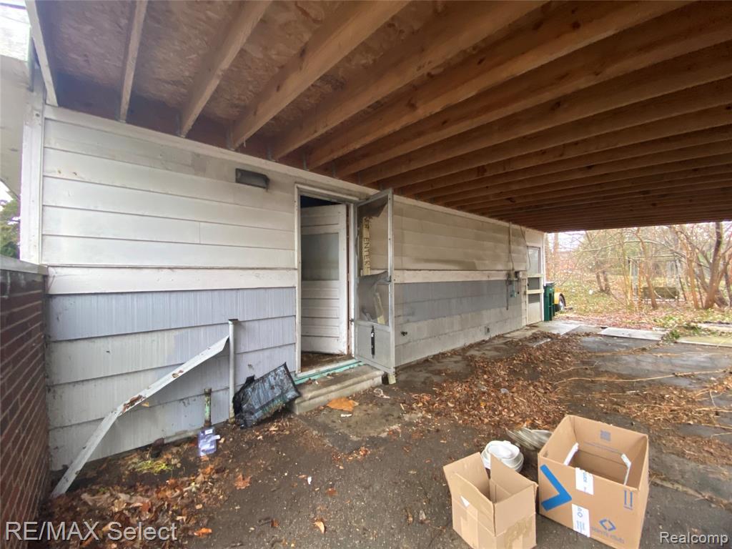 5008 Southgate Avenue, Lansing, MI 48910 — Photo 4