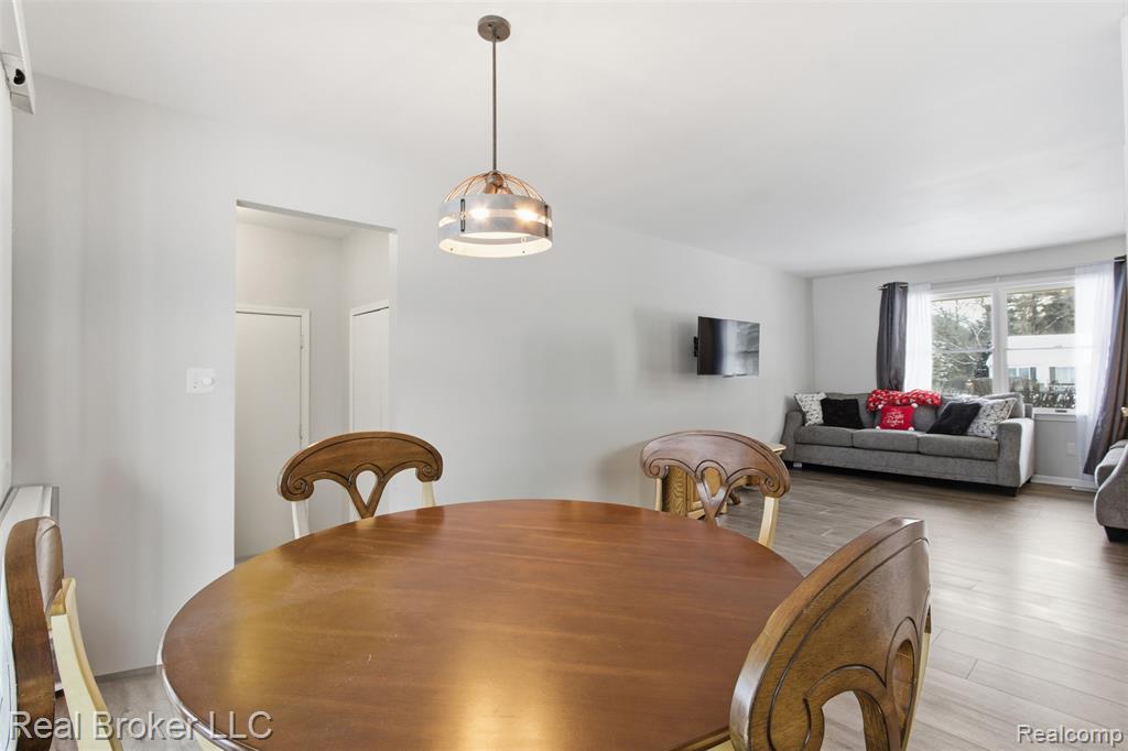 8152 Fox Hollow Road, Goodrich Vlg, MI — Photo 4