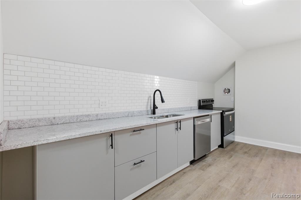 4635 John R Street, Detroit, MI 48201 — Photo 8