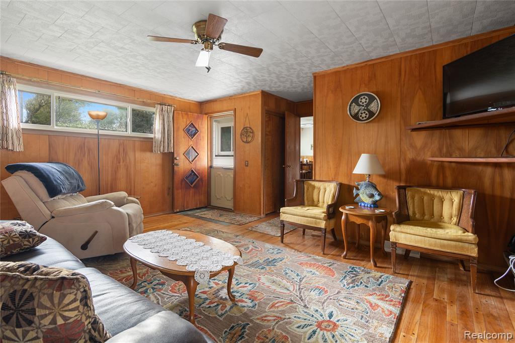 190 Rustic Circle, White Lake, MI — Photo 3