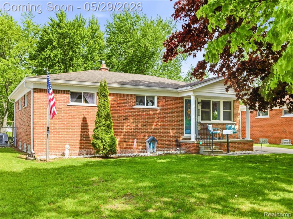 651 Carolina Avenue, Marysville, MI 48040 — Photo 3