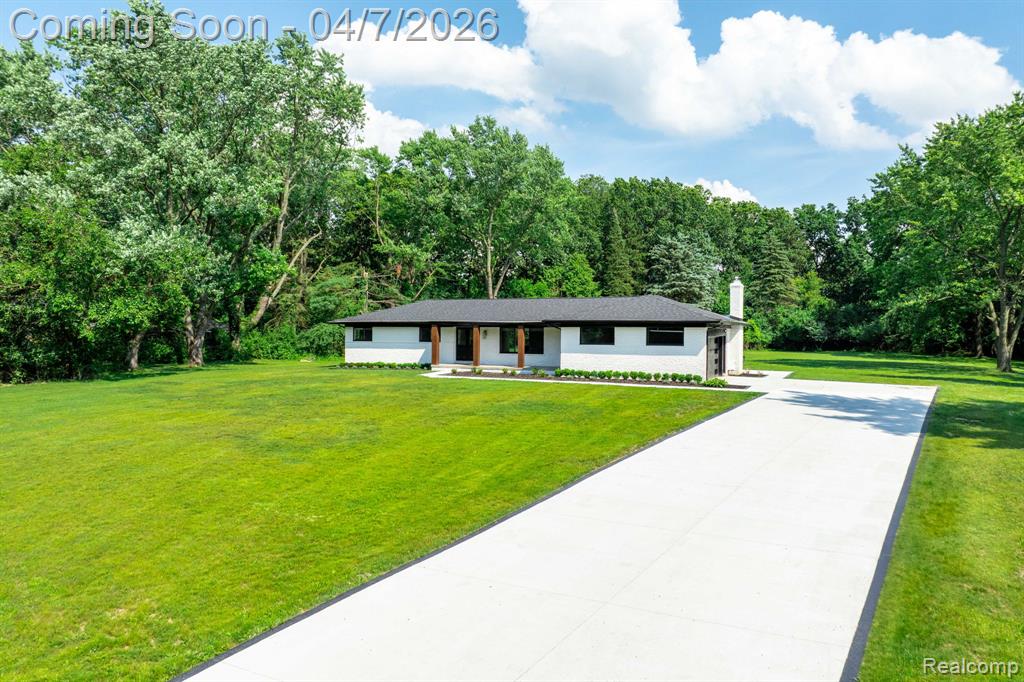 6284 Malvern Drive, Troy, MI 48098 — Photo 2