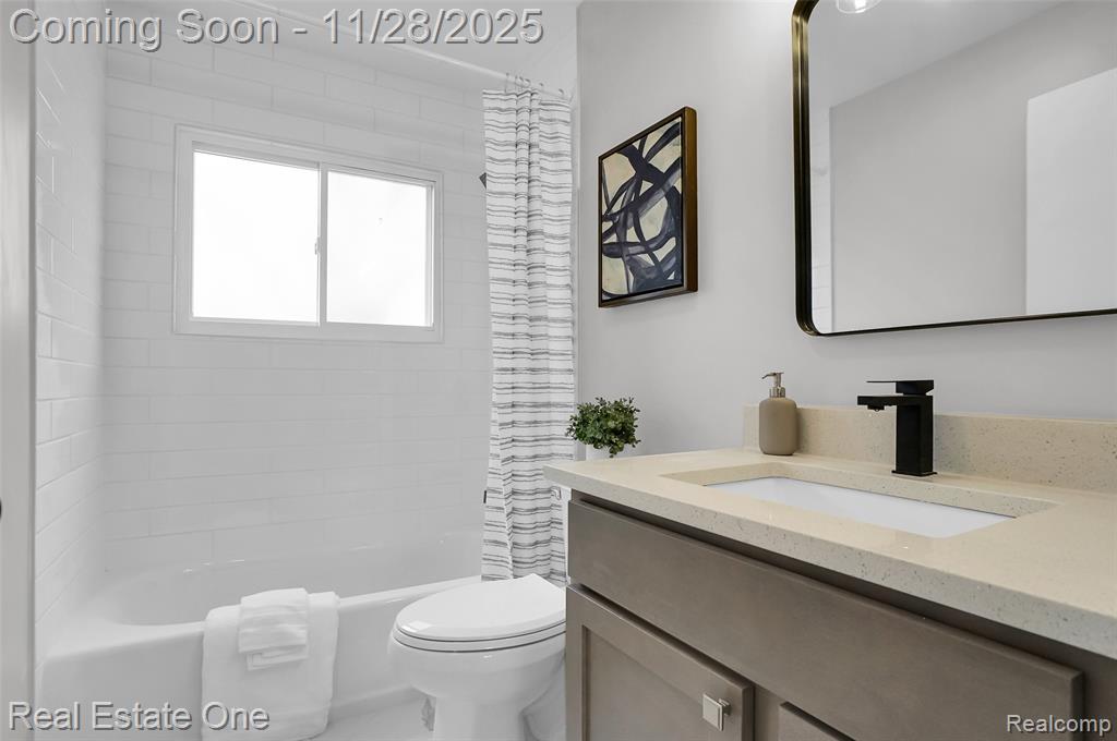 556 Harrison Street, Garden City, MI — Photo 17