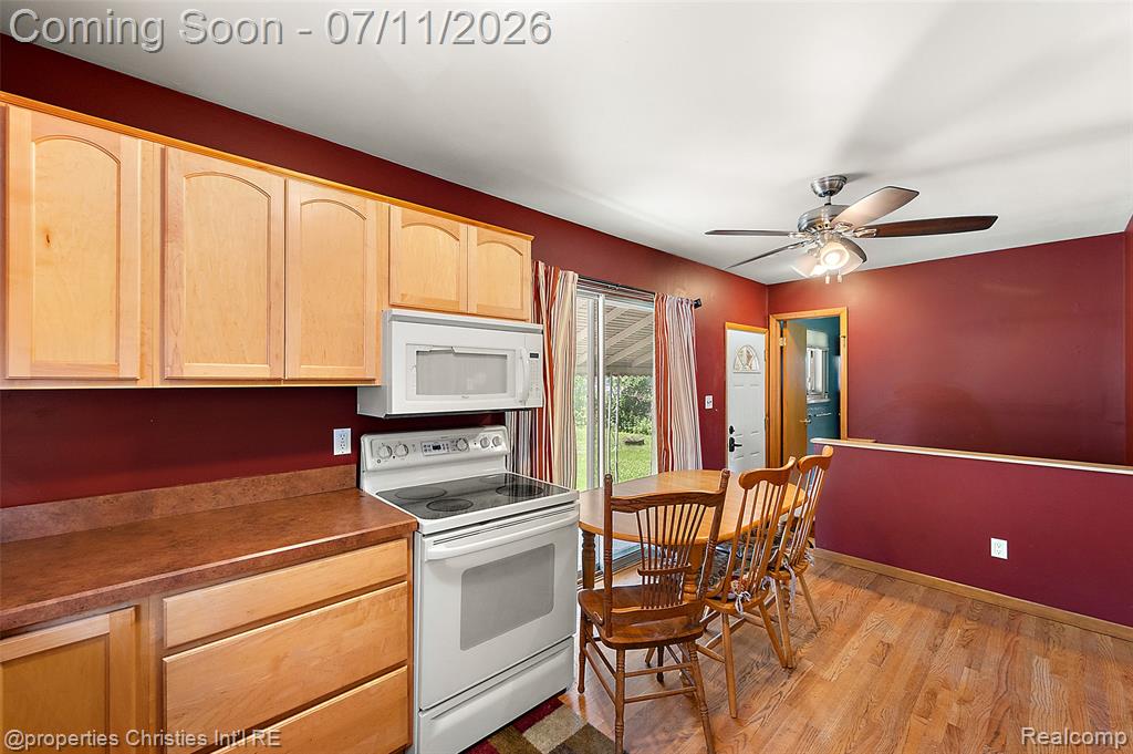 9961 Merriman Road, Livonia, MI 48150 — Photo 11