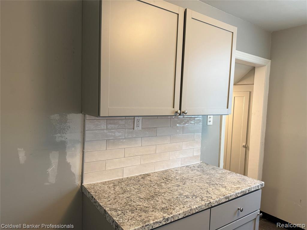 9141 Wayburn Street, Detroit, MI 48224 — Photo 10