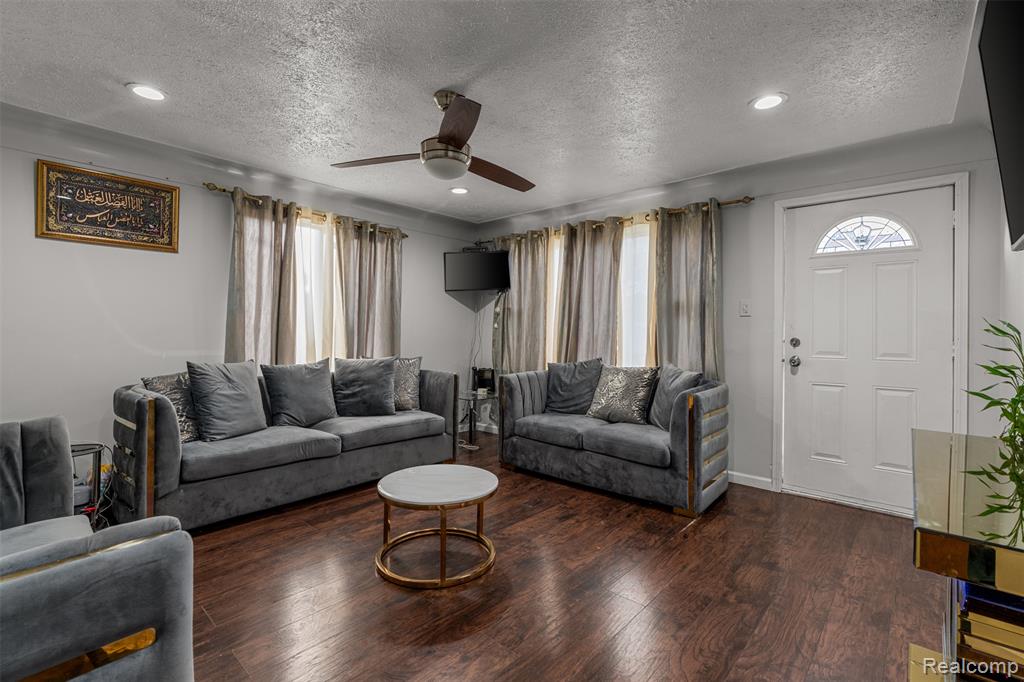 7044 Continental Avenue, Warren, MI 48091 — Photo 2