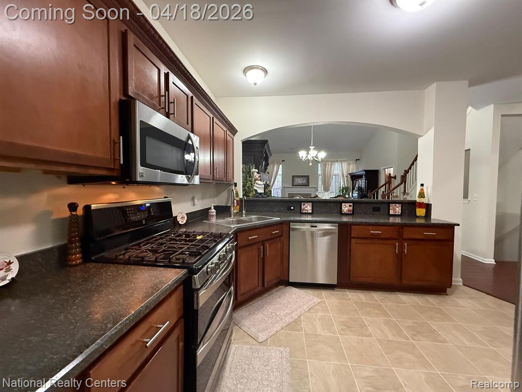 43651 Cherrywood Lane, Canton, MI 48188 — Photo 11