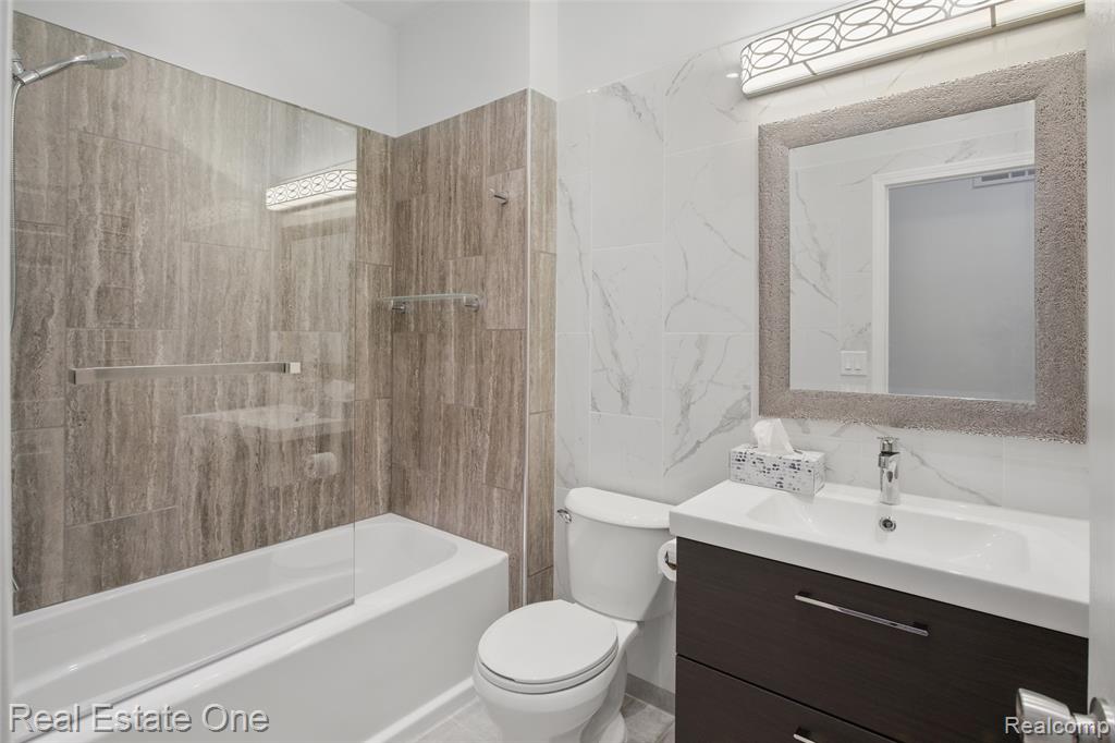 29494 BEAU Ridge, 2, Farmington Hills, MI 48331 — Photo 29
