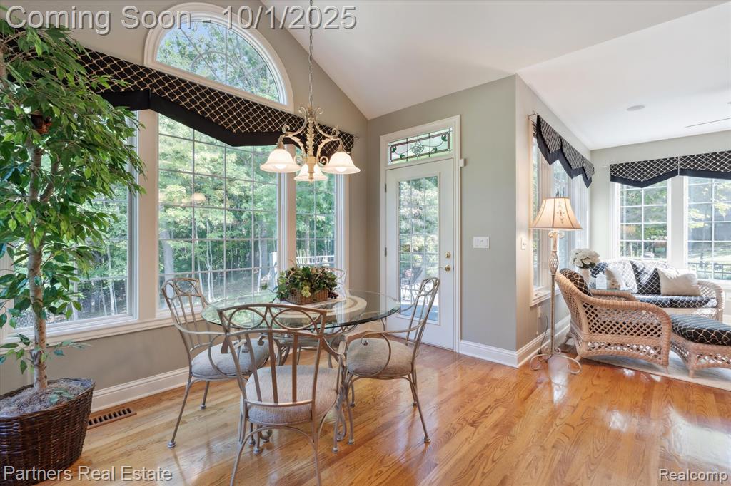 8044 Alta Vista Drive, Pinckney, MI 48169 — Photo 12