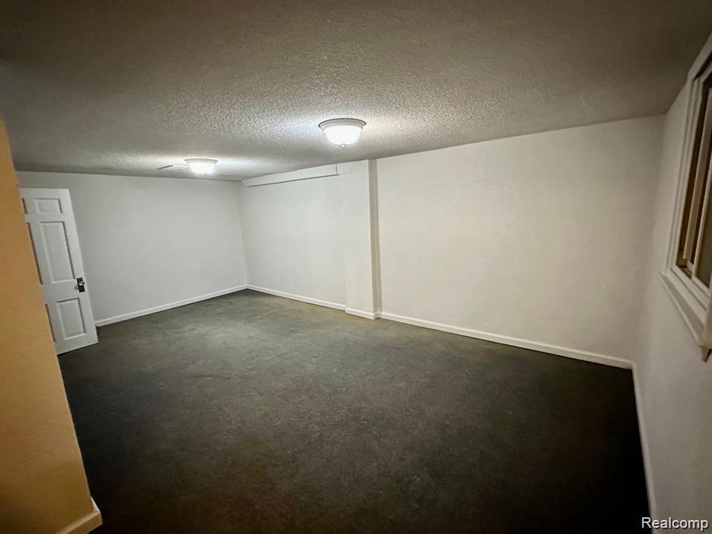 4302 SHERIDAN Drive, Royal Oak, MI 48073 — Photo 24