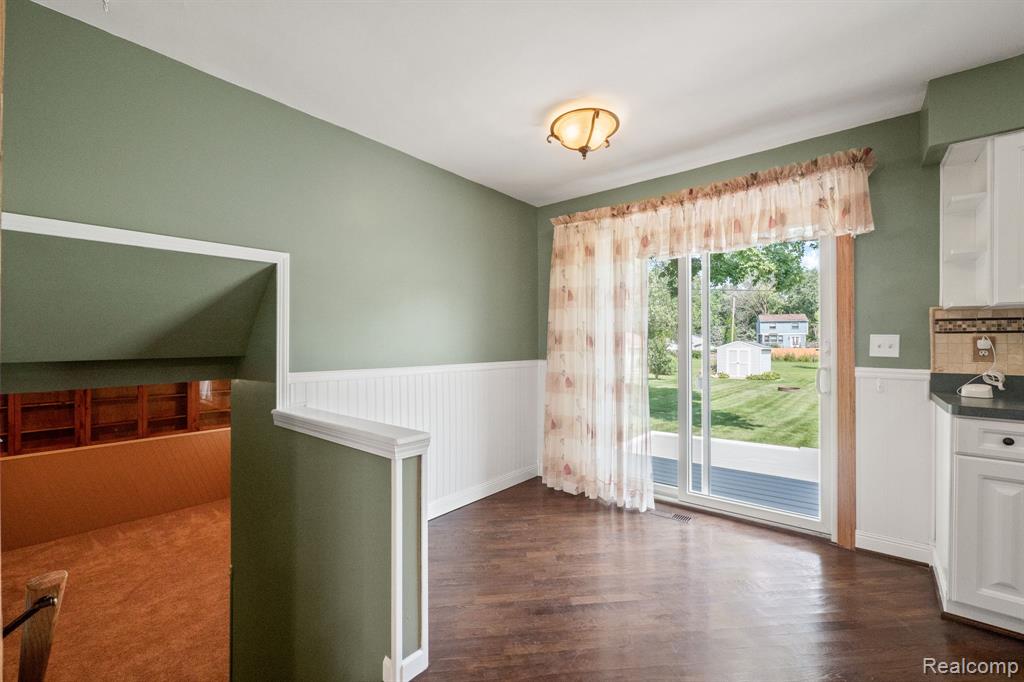 749 Mariday Street, Lake Orion, MI 48362 — Photo 11