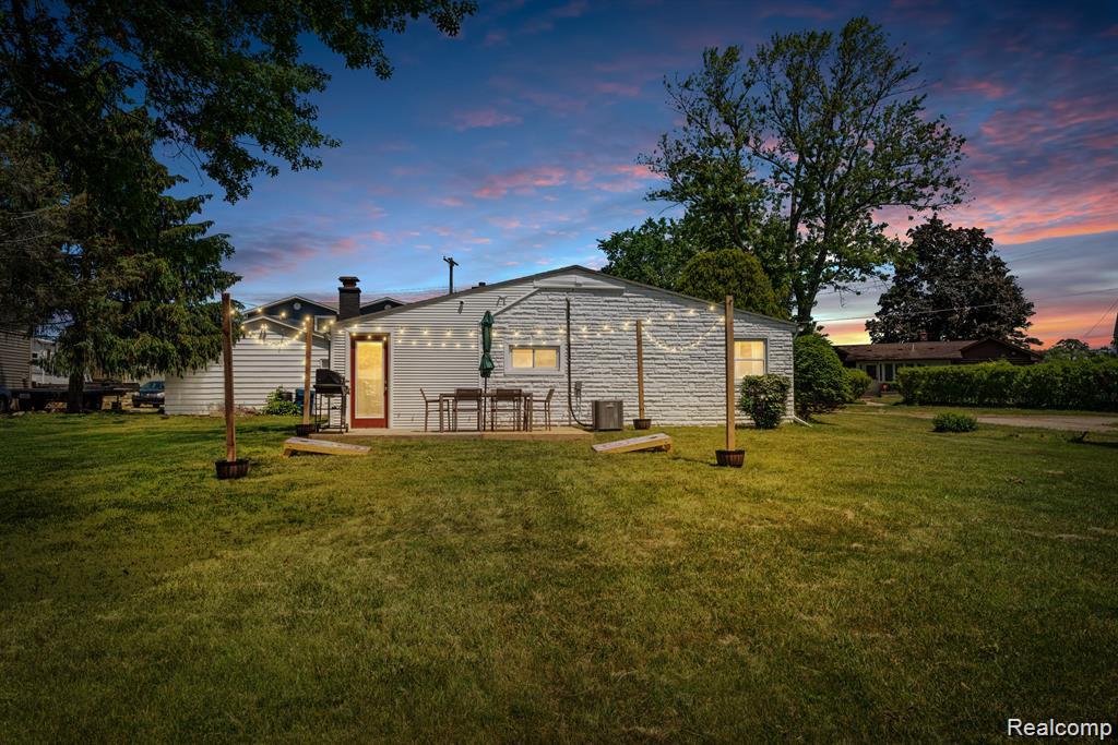 9495 Garforth Drive, White Lake, MI — Photo 36