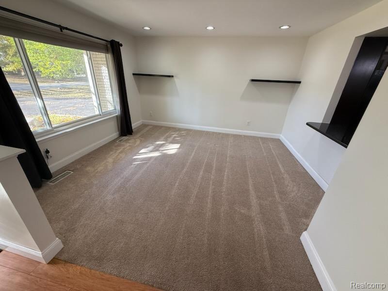 7072 Lee Crest Drive, West Bloomfield, MI — Photo 2