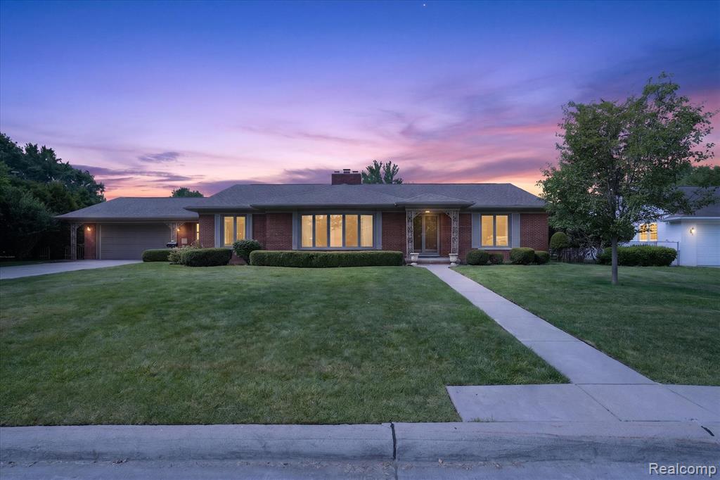 3 Shorecrest Circle, Grosse Pointe, MI 48236 — front exterior