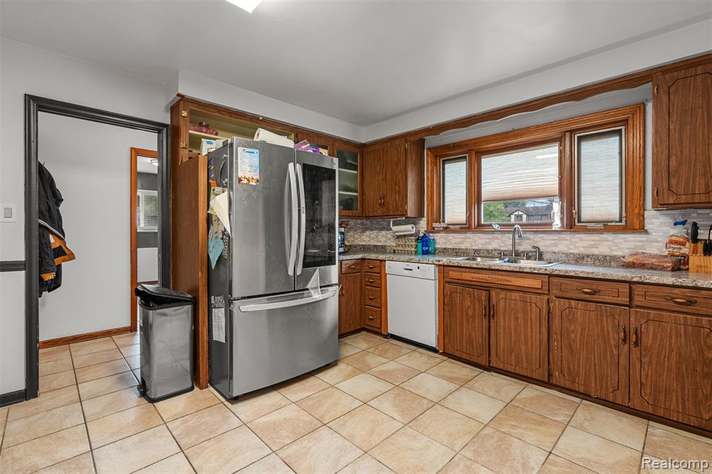 413 Kings Highway, Lincoln Park, MI 48146 — Photo 13