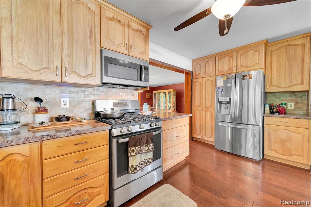 429 Edgewater, Algonac, MI 48001 — Photo 9