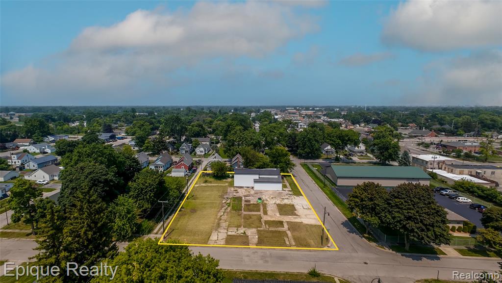 1811 25th Street, Port Huron, MI 48060 — front exterior