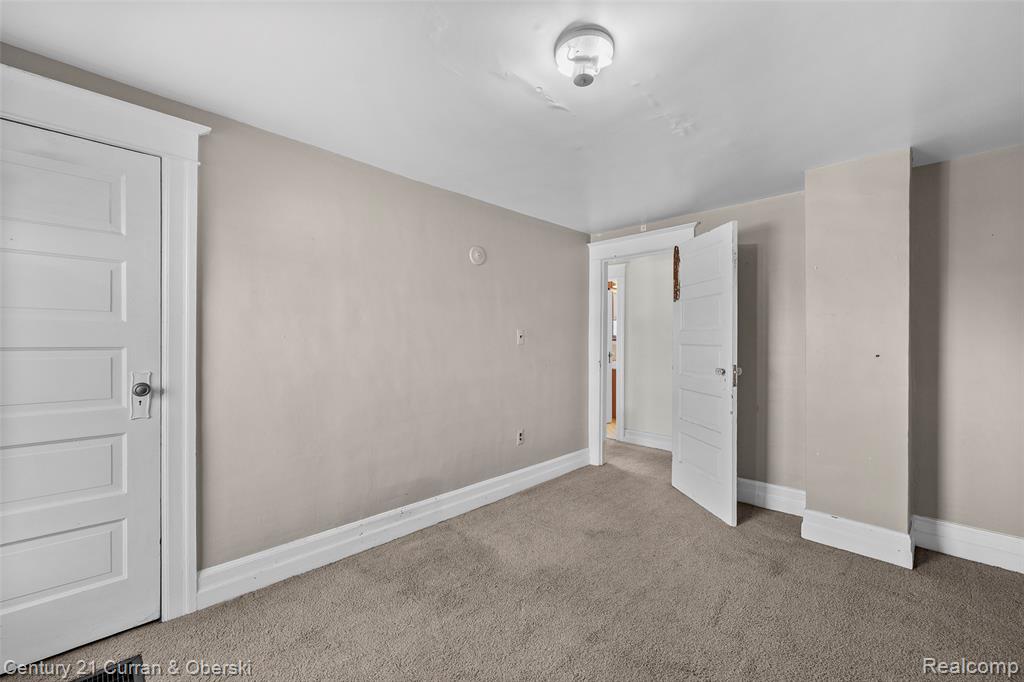 902 S Washington Avenue, Royal Oak, MI 48067 — Photo 12