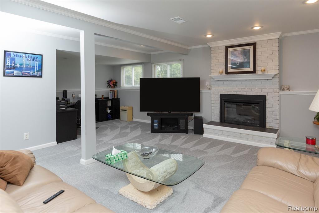 9026 Woodside Road, Northville, MI 48167 — Photo 21