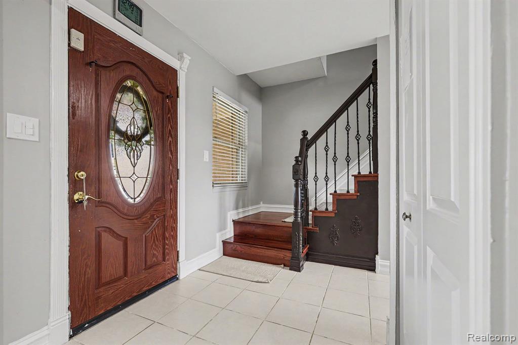 4274 Dickson Drive, Sterling Heights, MI 48310 — Photo 5