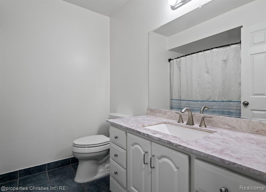 23414 Middlebelt Road, Farmington Hills, MI 48336 — Photo 14