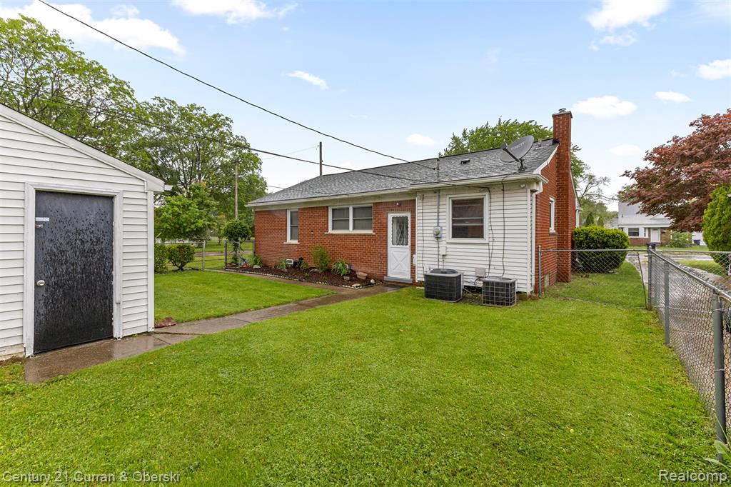 26657 W Chicago, Redford, MI 48239 — Photo 28