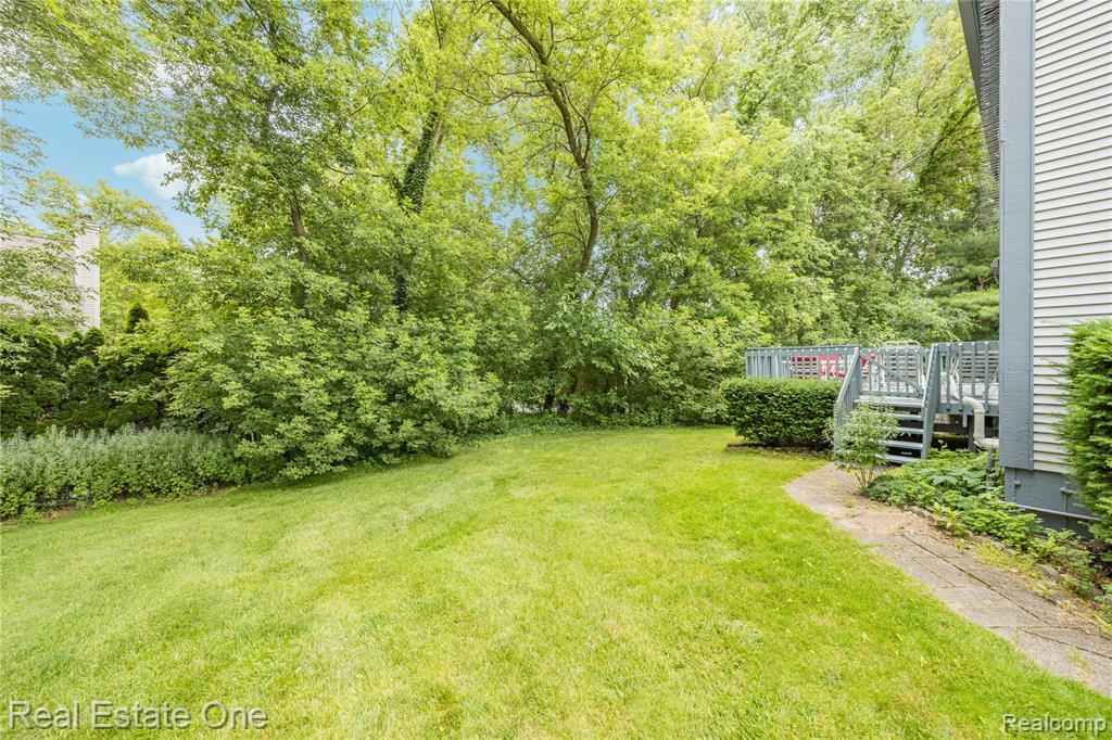 4642 Ponderosa Street, Commerce Twp, MI 48382 — Photo 46