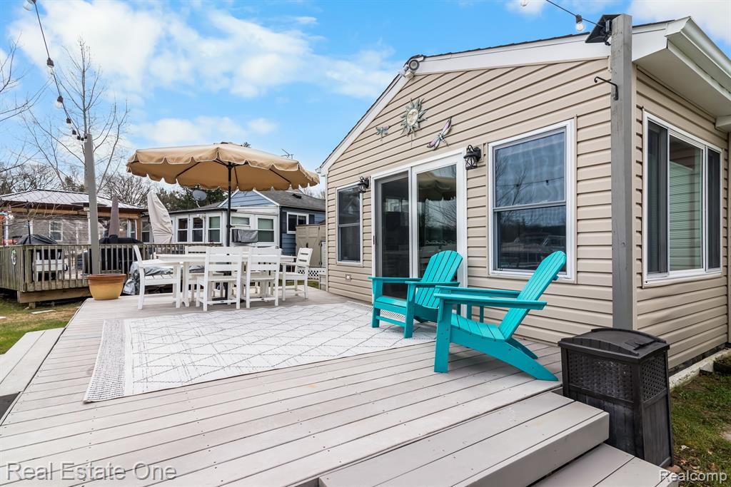 8831 Lagoon Drive, Brighton, MI 48116 — Photo 24