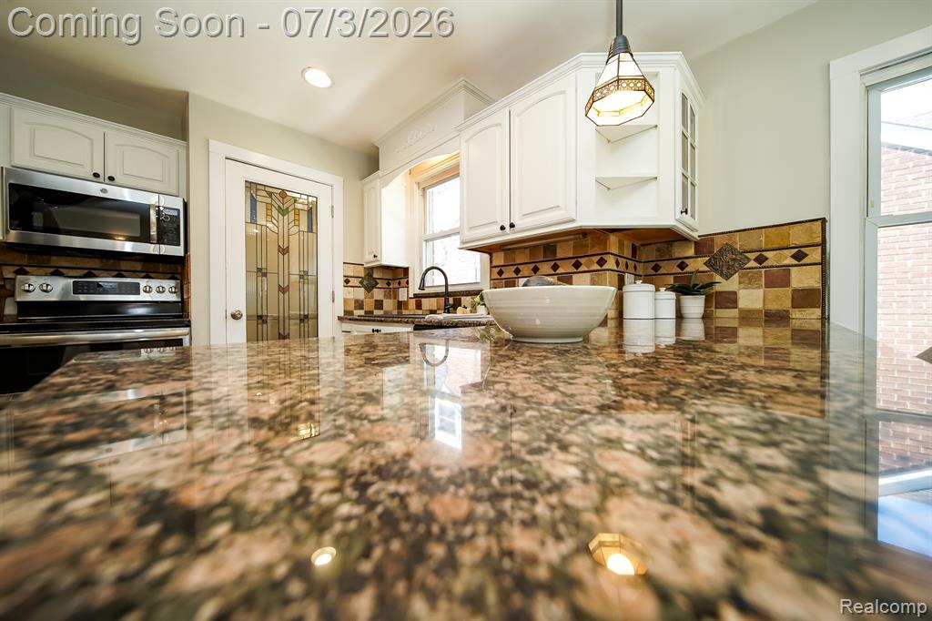 8076 Winona Avenue, Allen Park, MI 48101 — Photo 27